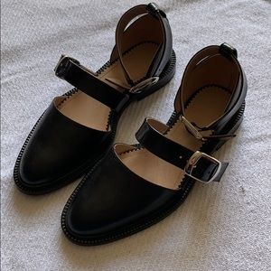 Brand new inch2 flat sandal shoe size 9